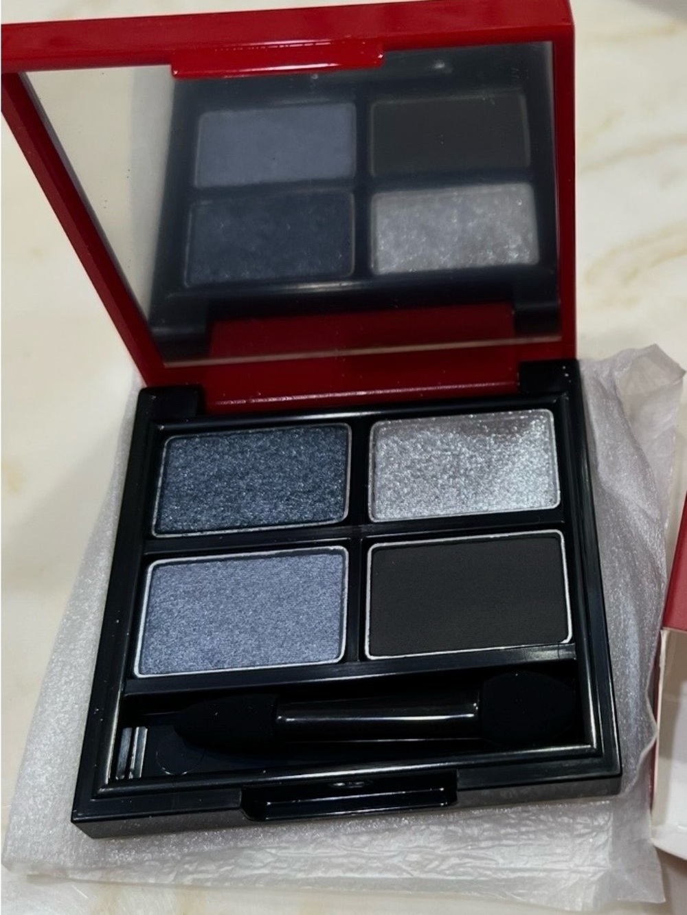 FMg by Avon Shimmer & Matte 4-Color BNWB Eyeshadow Palette in Silver-Blue
